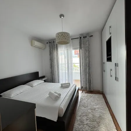 Myslym Shyri Rooftop Apartment Tirana